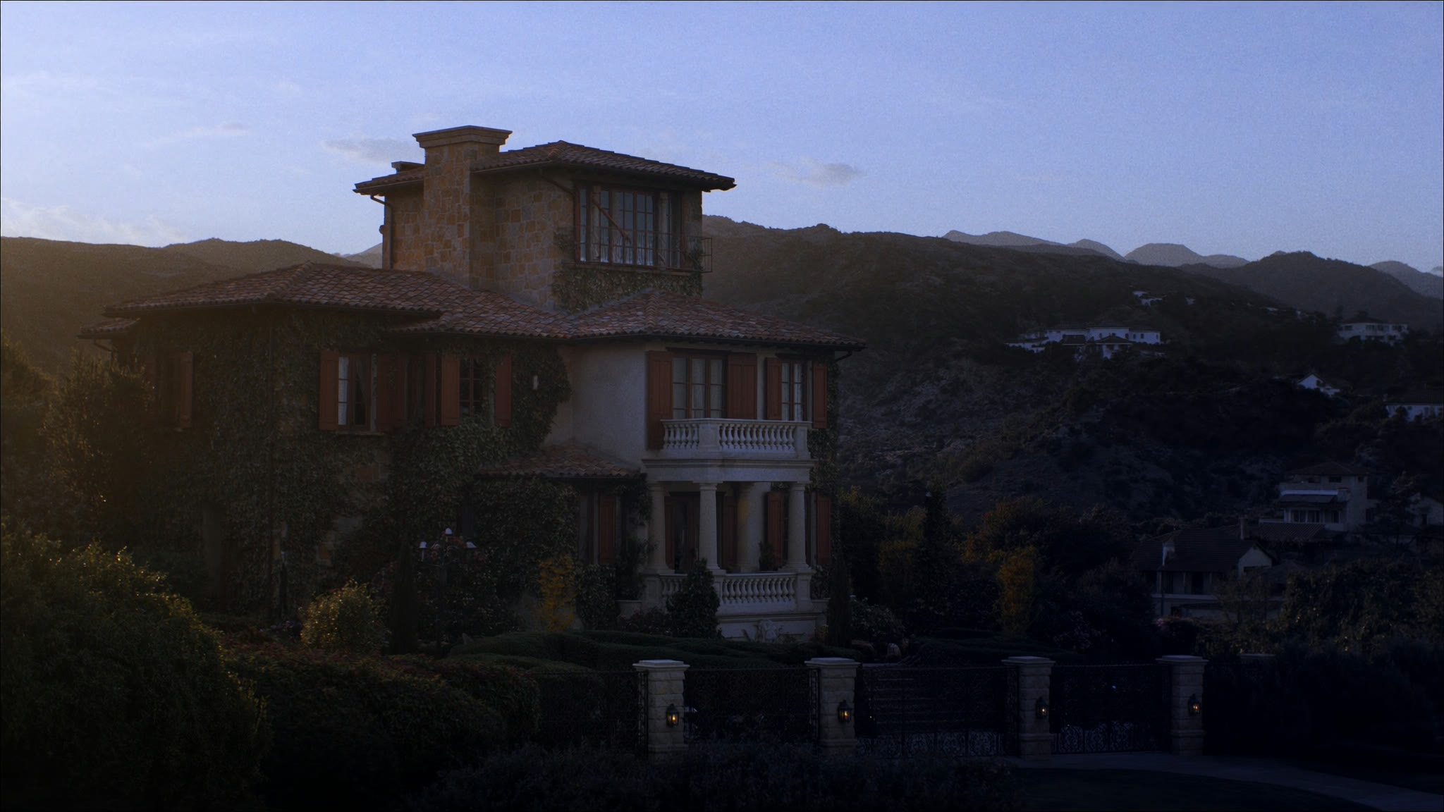 Luxury appliance repair in Calabasas, CA by an Onyx technician
