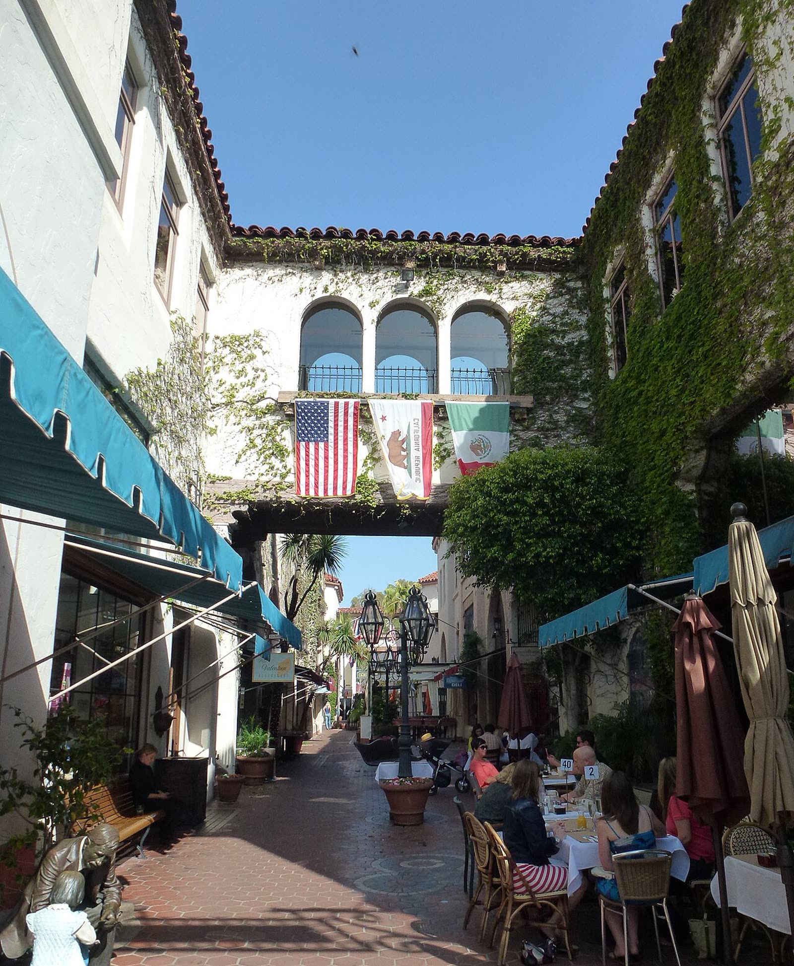Luxury appliance repair in Santa Barbara, CA by an Onyx technician